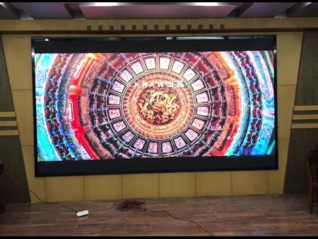 大悟煙草局室內(nèi)全彩P1.8安裝完成   尺寸：3.84*2.08   像素點(diǎn)：2064*1118